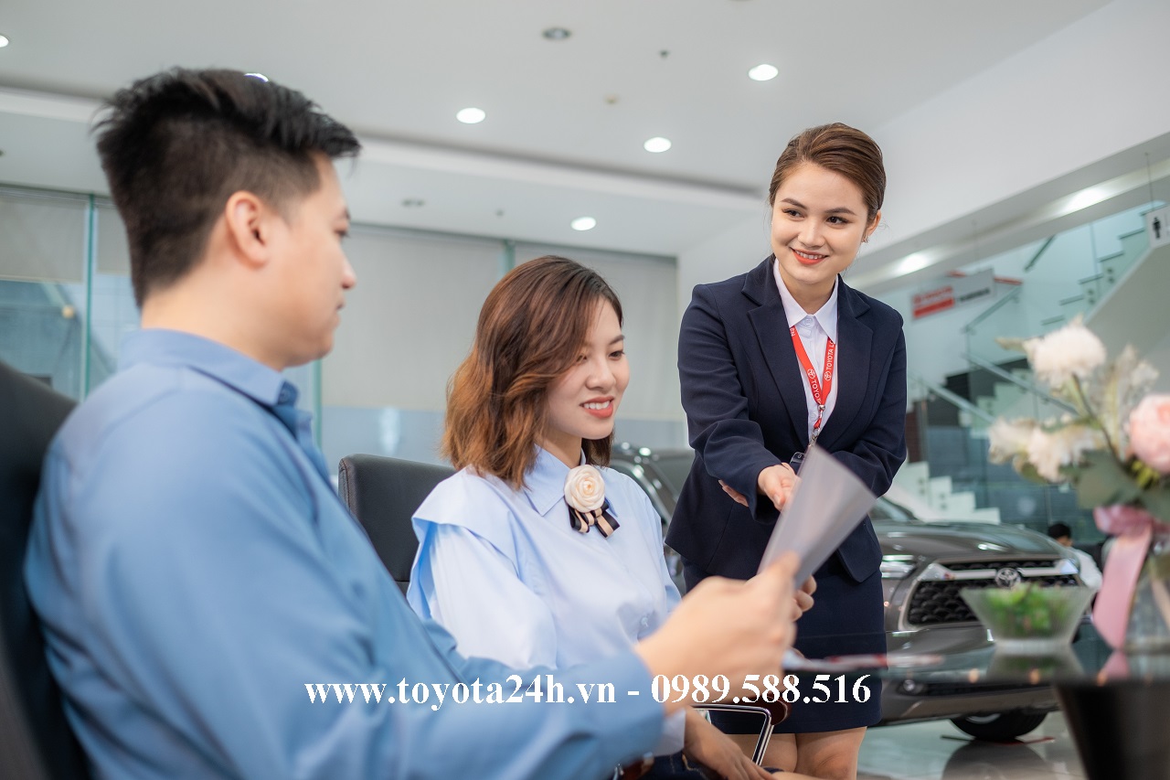 Toyota Việt Nam với chương trình quay số trúng thưởng coupon dịch vụ khách hàng bảo dưỡng